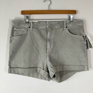 H&M Women's Ultra High Waist Mom Denim Shorts Size 18 NEW Gray Cuffed Festival